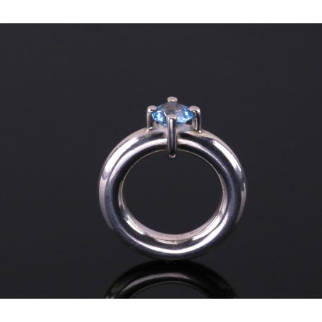 Kéktopázos gyűrű
